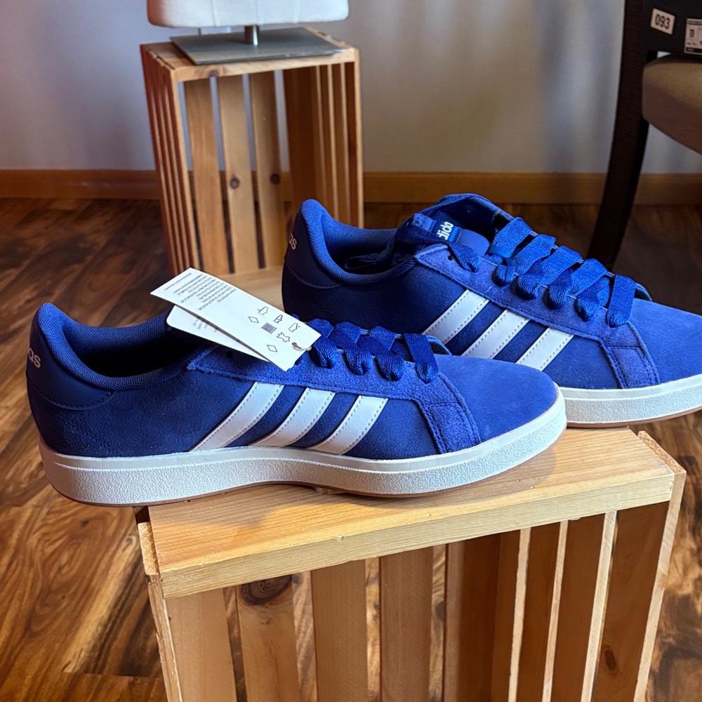 Adidas Men's Royal Blue and White Sneakers NWT